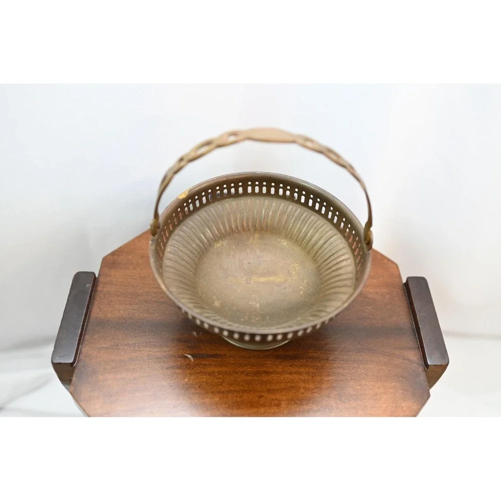 Vintage Brass Pedestal Basket Hollywood Regency Footed Bowl with Handle Gold 7in